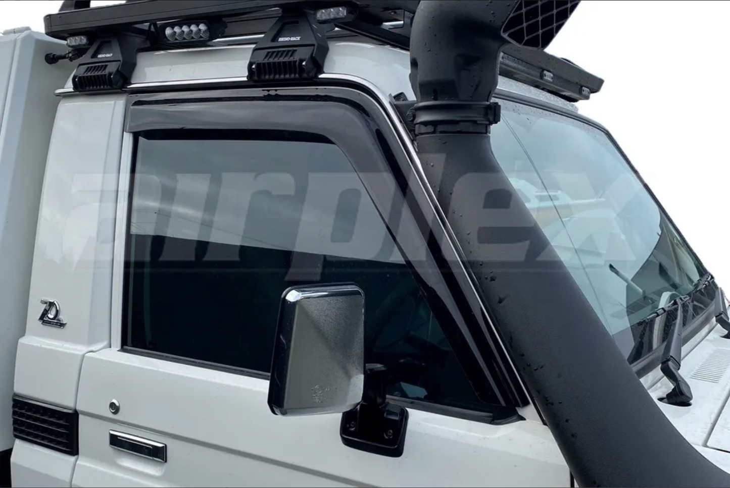 Toyota Land Cruiser 70 Series Single Cab WEATHERSHIELD - SLIM - DARK TINT - 2 PIECE SET