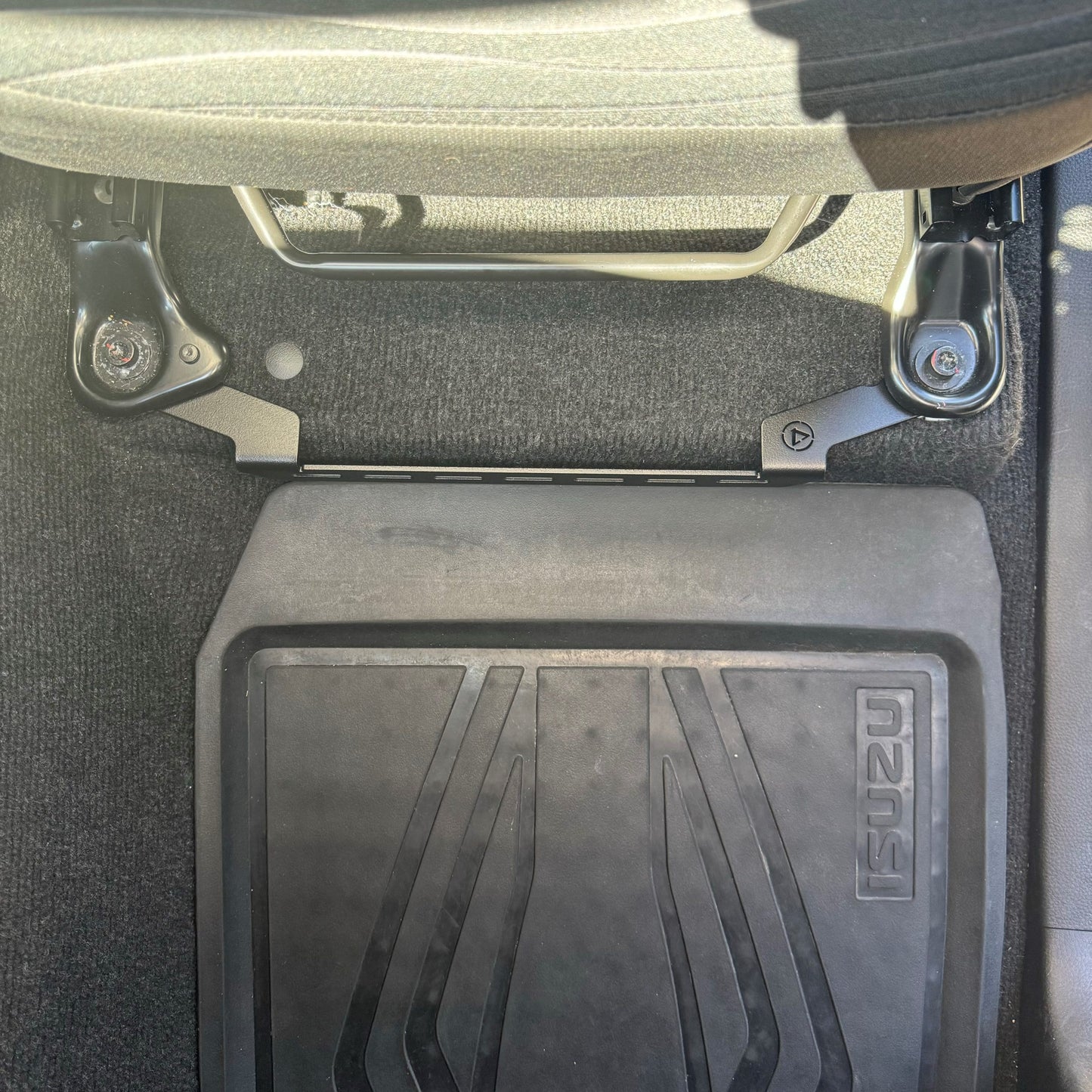 Isuzu D-MAX 3rd Gen & MU-X 2nd Gen Fire Extinguisher Bracket