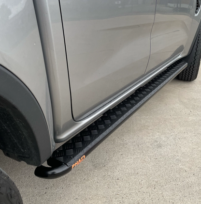 Ford Ranger (Next Gen) FLAT Rock Sliders / Side steps – P/C Ally Checkerplate Tread