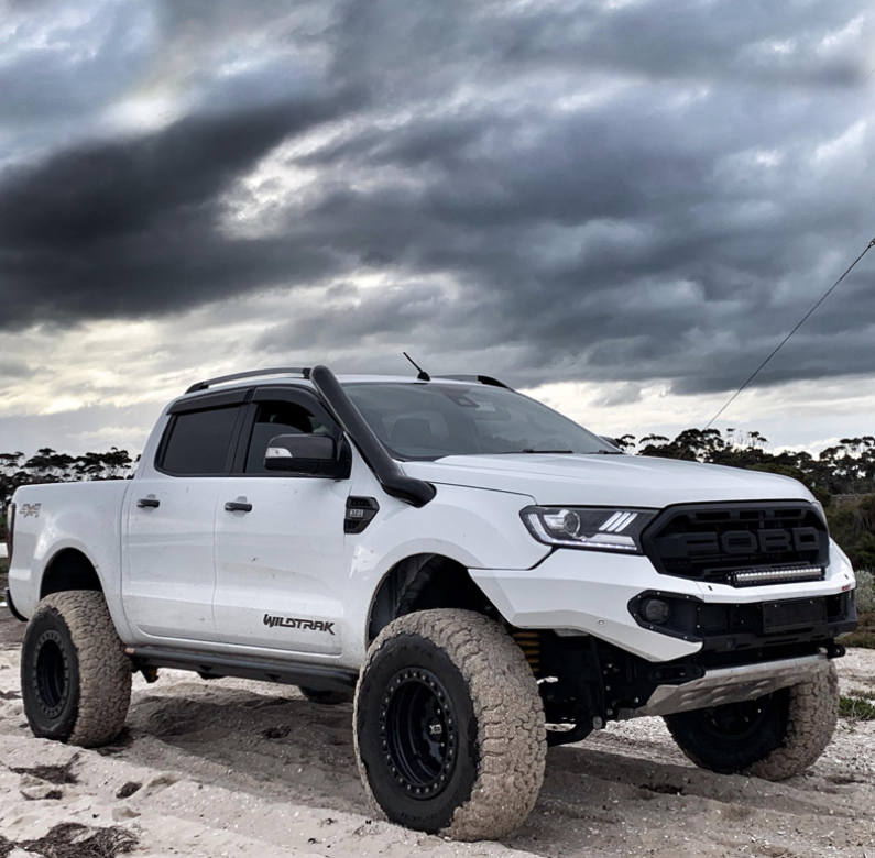 Ford Ranger with rear Tray ANGLED Rock Sliders / Side steps – Essential 4x4