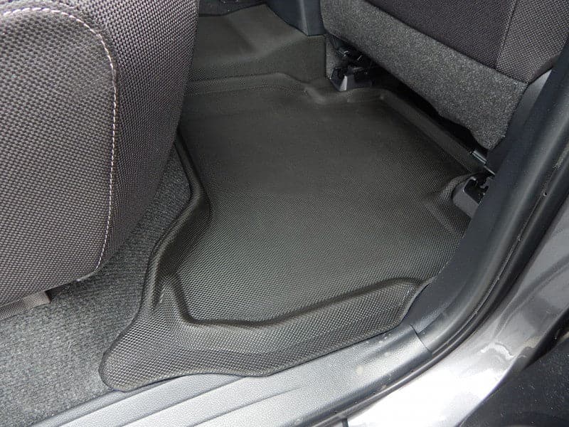 Toyota Hilux Dual Cab AUTO 2015 - 2022 Front Pair with Matching Three Pc Rear 3D KAGU RUBBER mats - Essential4x4