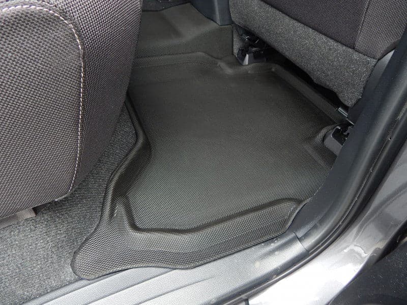 Toyota Hilux Dual Cab MANUAL 2015 - 2022 Front Pair with Matching Three Pc Rear 3D KAGU RUBBER mats - Essential4x4